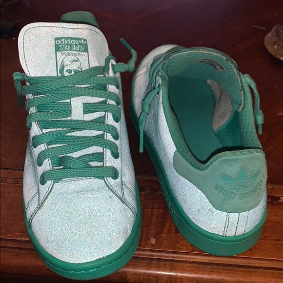 Stan Smith’s - Size 9 Monochromatic/Reflective - Picture 4 of 8